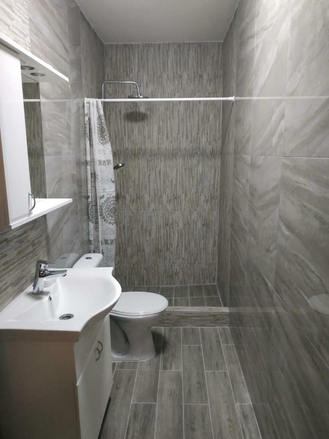 At George'S Apartments Ohrid Bagian luar foto