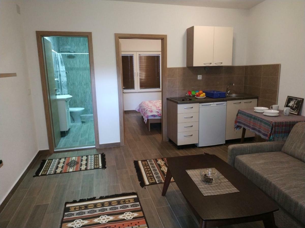At George'S Apartments Ohrid Bagian luar foto